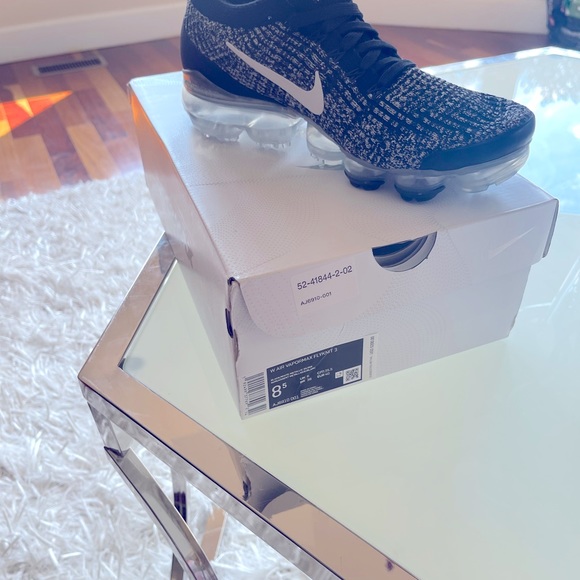 Black And White Nike Vapormax Gym Shoes 